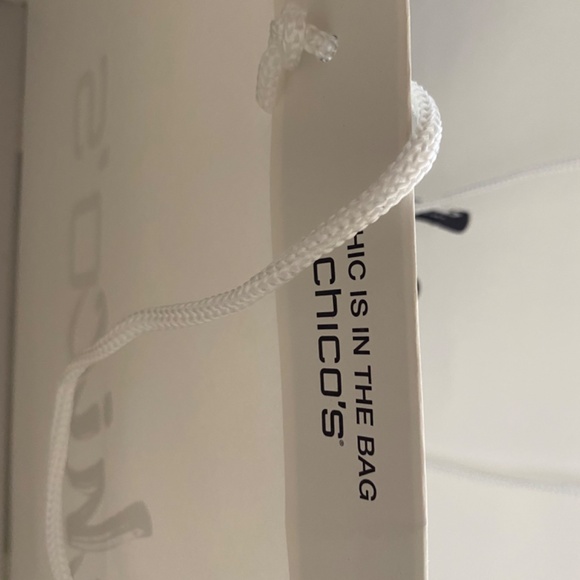 Chico’s - Picture 13 of 15